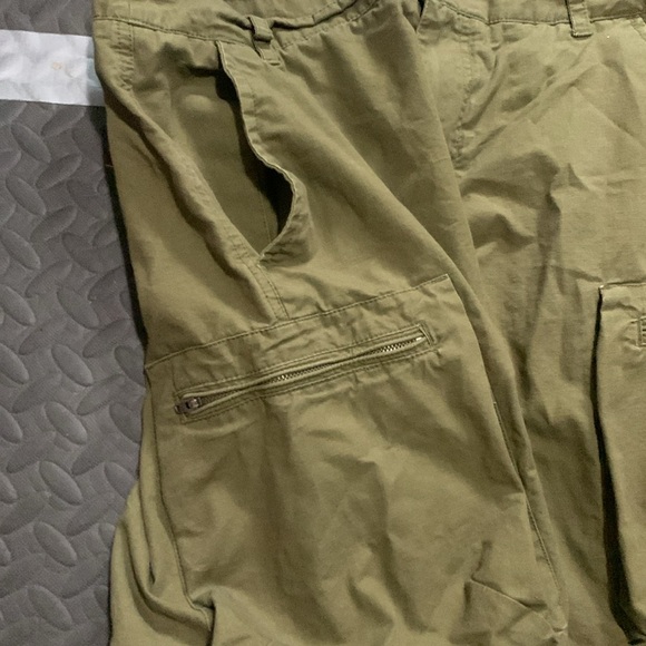 Nike Men’s woven performance cargo shorts, olive green, size 32 - Picture 2 of 6